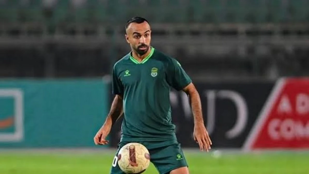 أضا يوضح موقف الأهلي من عودة مجدي أفشة